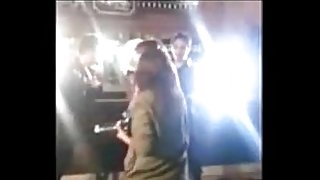 accidentally anushka sharma&#039_s boobs exposed during the shooting of bombay velvet