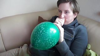 Blow to pop 16 balloon - crystal green chinese